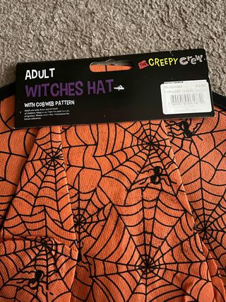 LOTE SOMBRERO DE BRUJA Y BOA DE PLUMAS HALLOWEEN