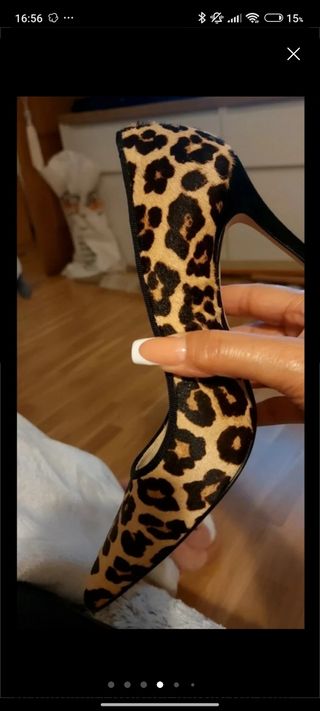 Preciosos zapatos de leopardo 