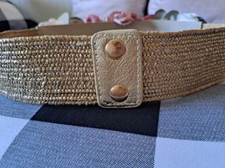 Cinturón dorado flores