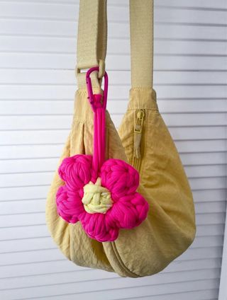 Accesorio para bolso flor de trapillo
