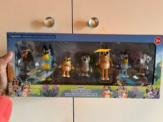 Bonecos bluey e bingonepa