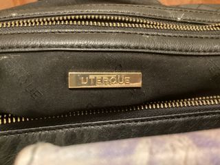 Bolso negro de piel Uterqüe. Gran calidad.