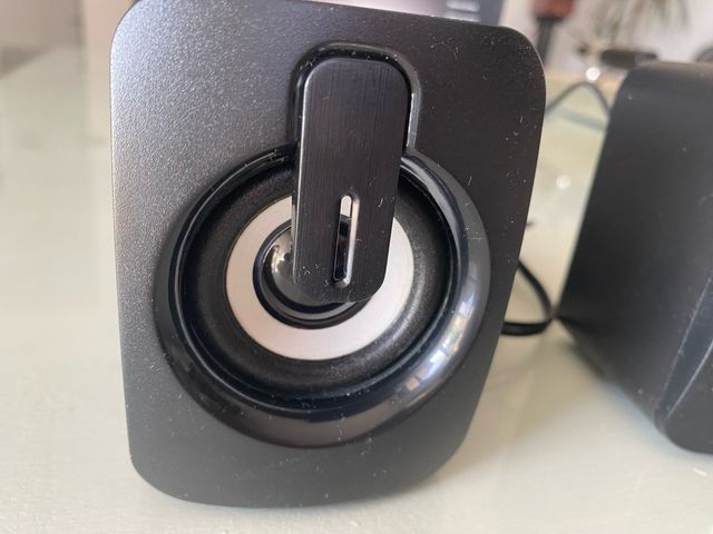 Altavoces activos de sobre mesa