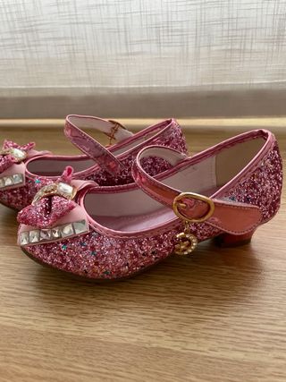 Tacones de princesa brillantes