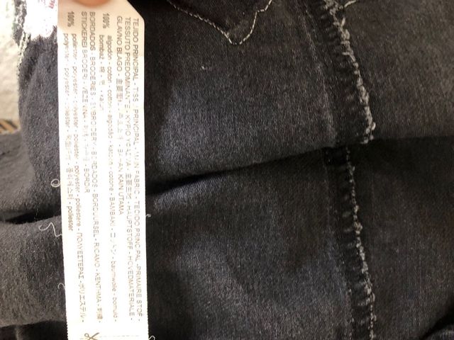 Chaqueta vaquera gris bordada Bershka