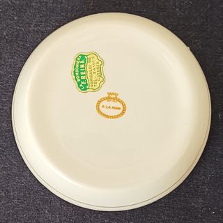 Bomboniera in fine ceramica con iniziali A.R.