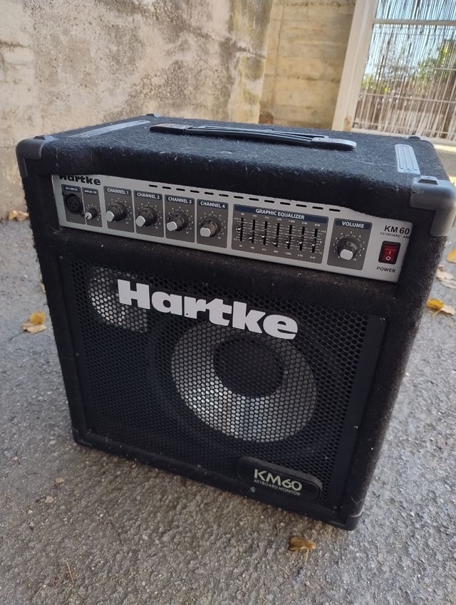 Altavoz autoamplificado Hartke