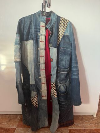 Chaqueta vaquera de desigual