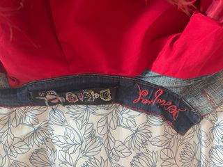 Chaqueta vaquera de desigual