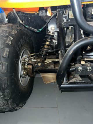 Lote Kawasaki Lakota KEF 300 y Kymko 150