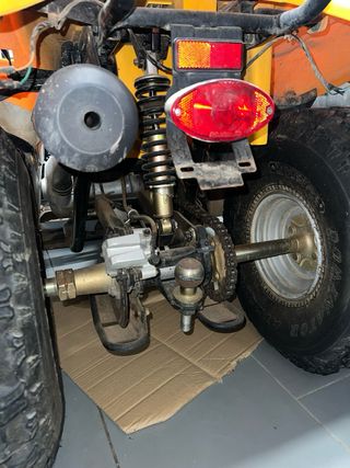 Lote Kawasaki Lakota KEF 300 y Kymko 150