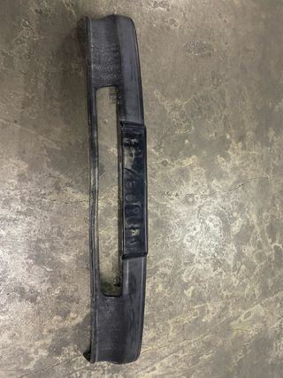 Paragolpes delantero Nissan Vanette