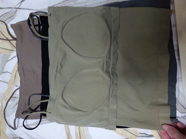 4 camisetas talla S con copa incorporada