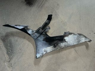Quilla / Lateral inferior derecha Yamaha R6