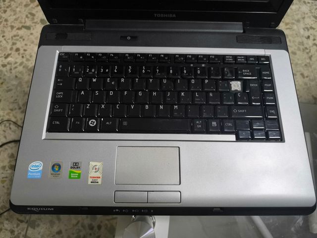 Portátil Toshiba A200-1V0 para piezas