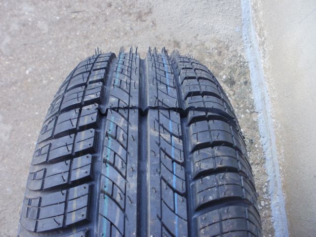 Rueda completa Rover 45 de 14 pulgadas.