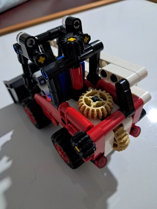 Lego 42116 completo.