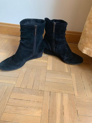 Botines  con cuña ante de piel auténtica forrados