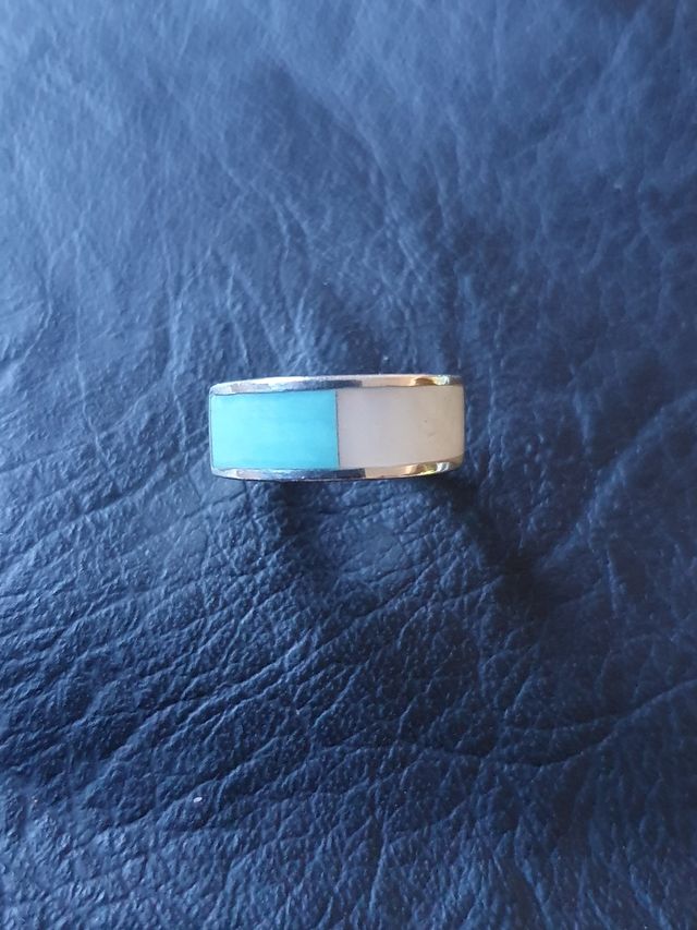 Antiguo anillo de plata artesana, macizo y piedras