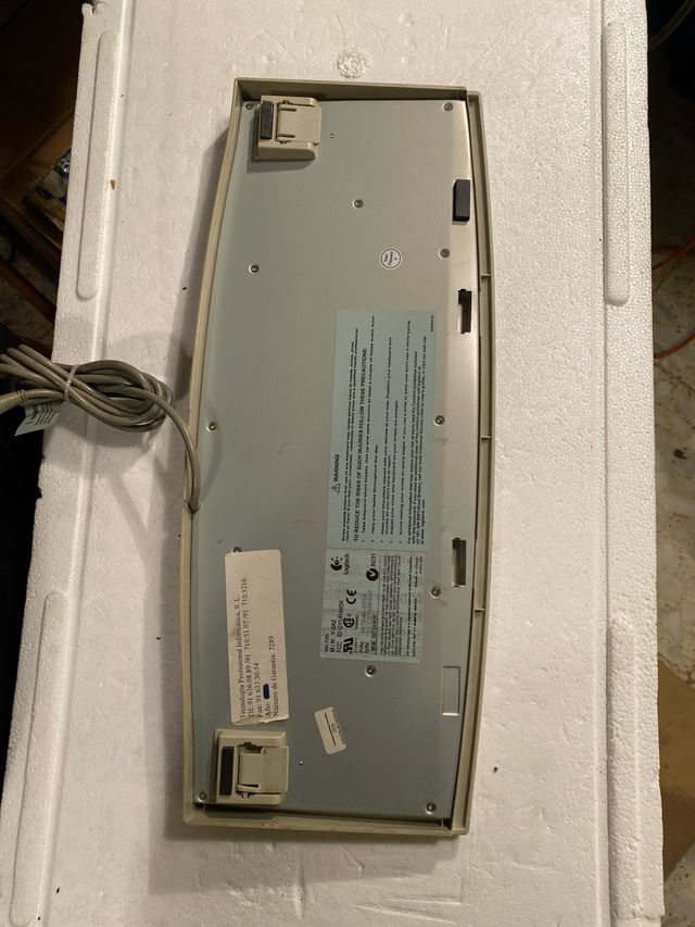 Teclado PC Logitech Deluxe SK-720