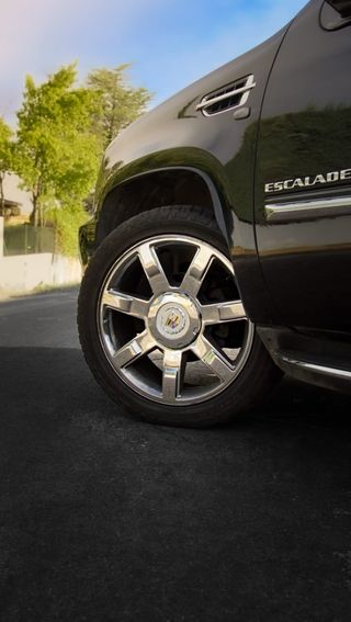 Cadillac Escalade etiqueta ECO