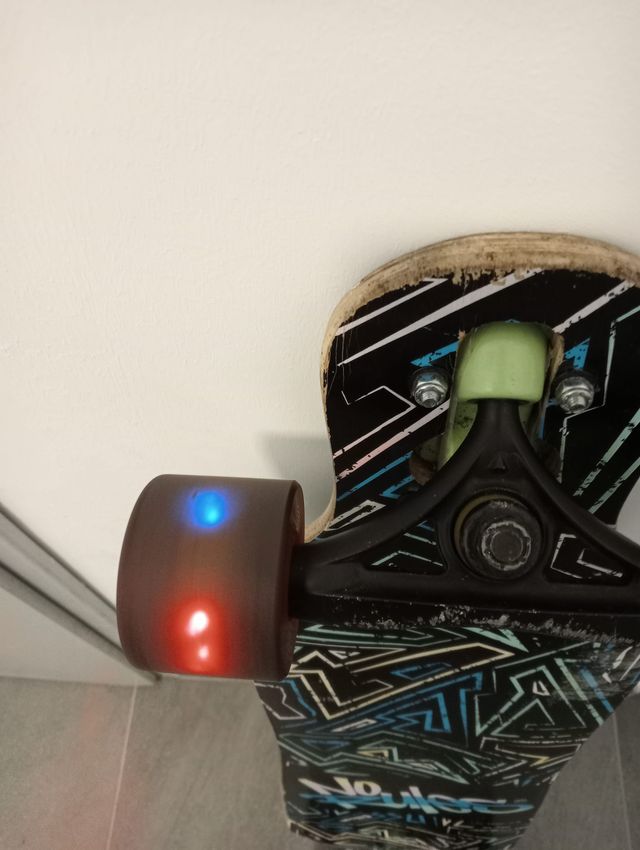 Monopatín con luces led