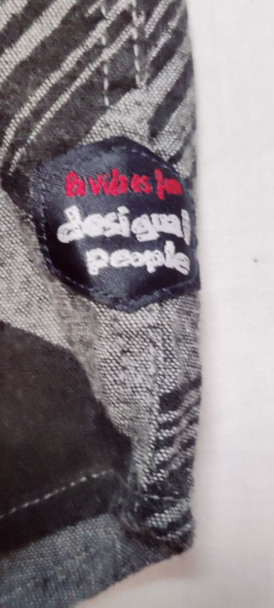 Camisa estampada gris desigual talla L