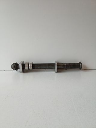eje rueda trasero suzuki gsxr 1000 k5 k6 despiece