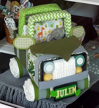 Regalo hecho de pañales