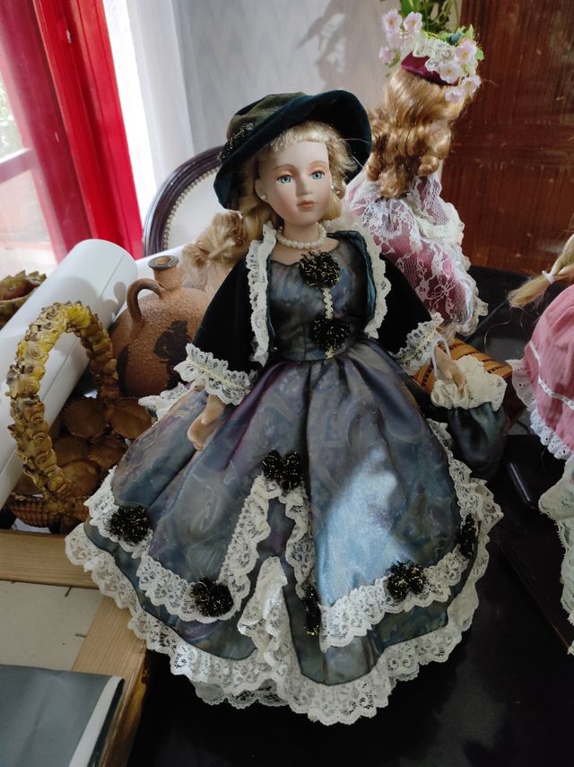 Bambole di porcellana vintage