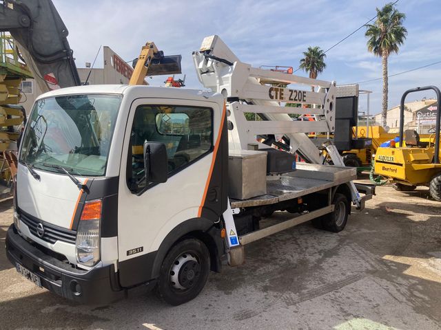 Camión plataforma cesta