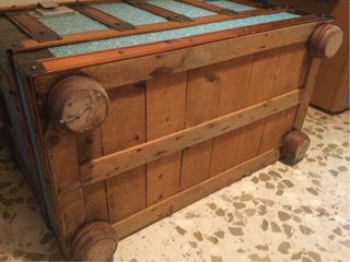 Baul antiguo restaurado