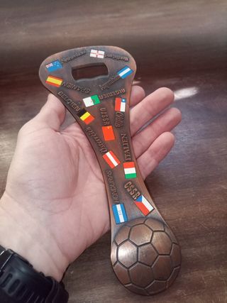 Mondiali Spagna 1982 apri bottiglie calcio space