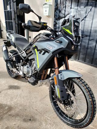 CFMOTO 450 MT gris nueva