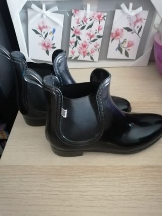 Botines de agua marca negros marca Mustang