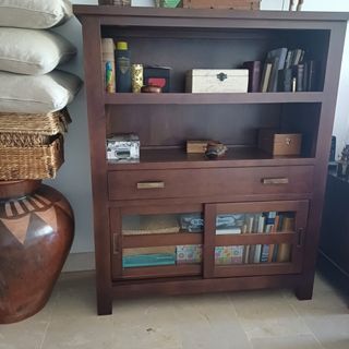 Muebles salon . tv ,vitrina y mesa madera