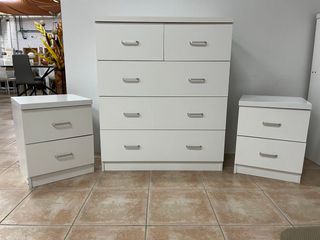 ¡NUEVO! PACK DE COMODA + 2 MESITAS DE NOCHE