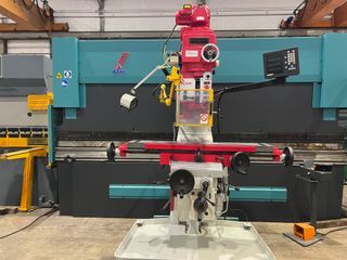 FRESADORA DE TORRETA LAGUN MODELO FTV 5SP