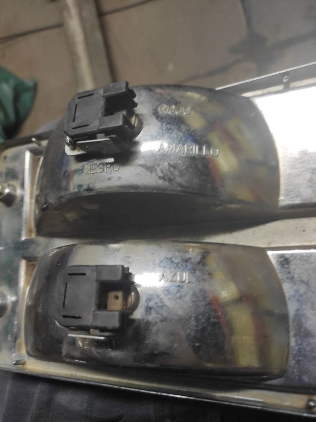 Seat 124 tulipas y soporte Derecho