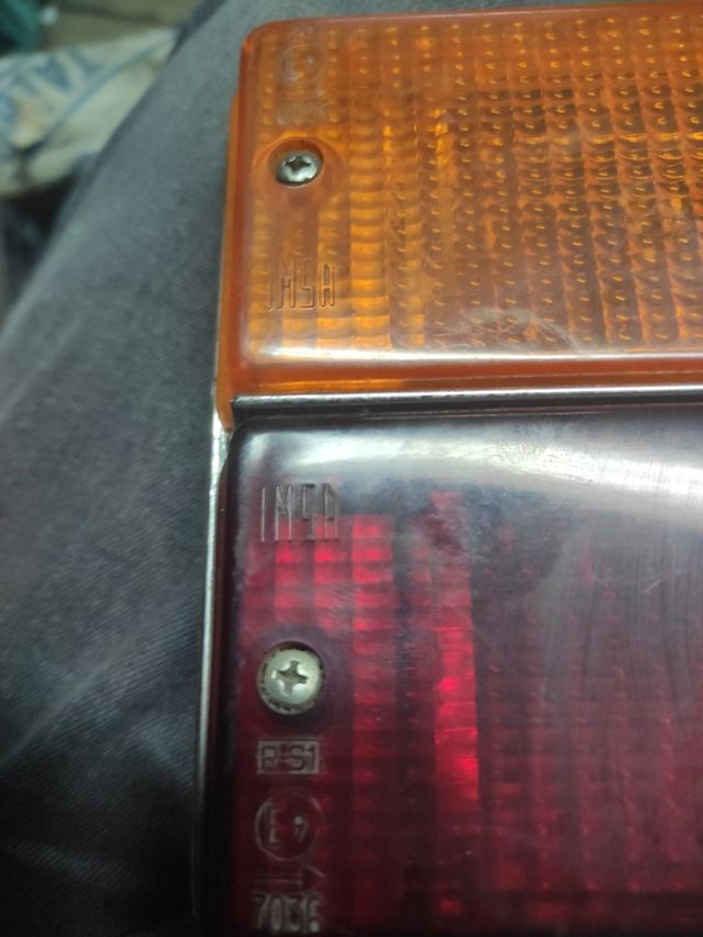 Seat 124 tulipas y soporte Derecho