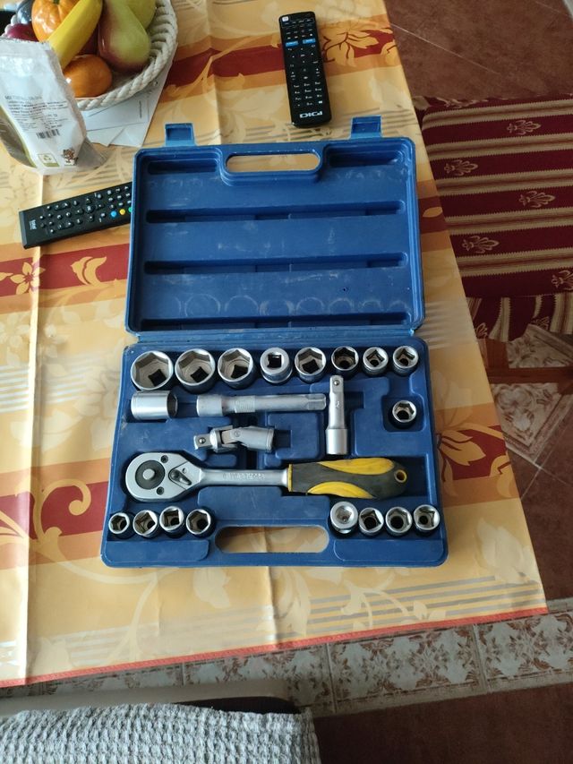 Juego de llave de carraca con destorni