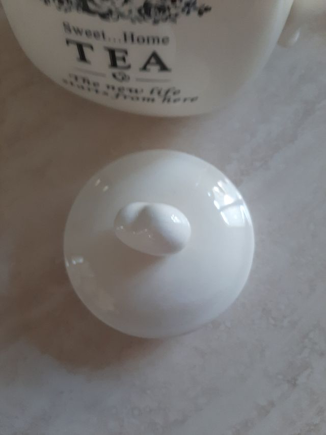 Teiera in porcellana