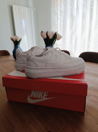 Nike Court Vision Alta