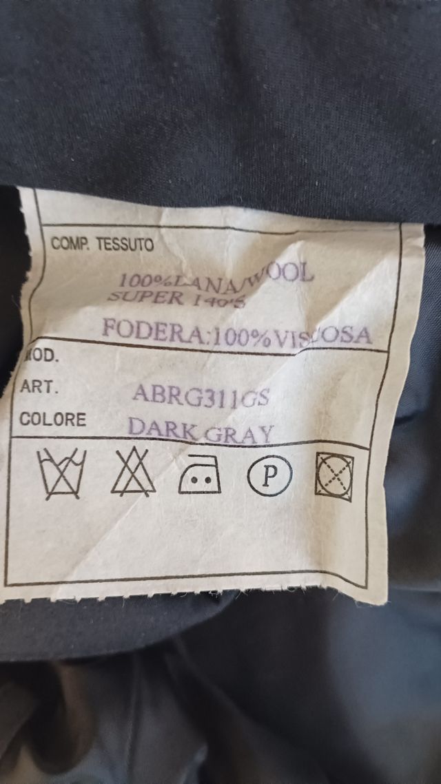 Vestito uomo stile gessato nero