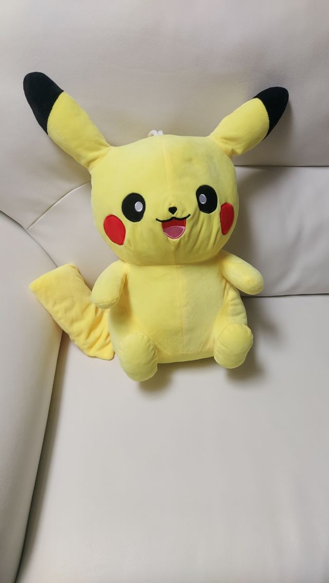 Pikachu peluche 