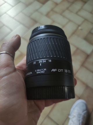Objetivo konica minolta AF 18-70 macro