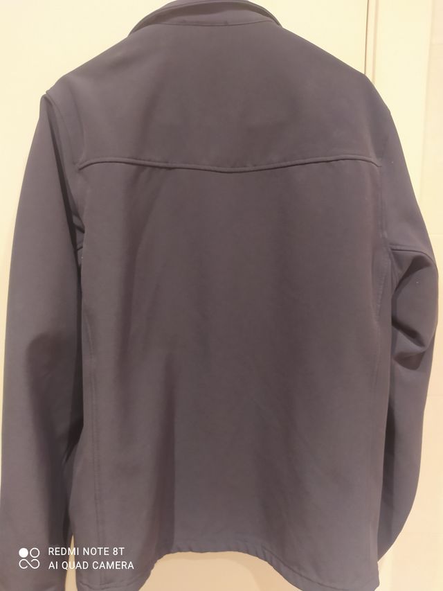 CHAQUETA QUECHUA TALLA L EXC ESTADO