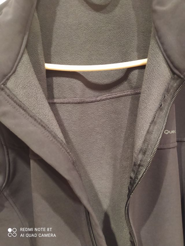 CHAQUETA QUECHUA TALLA L EXC ESTADO