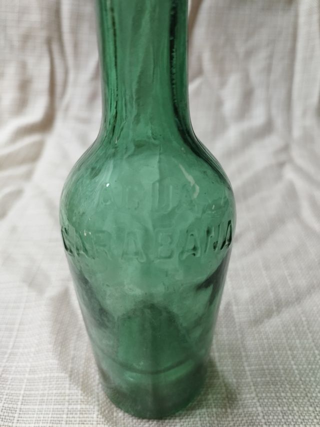 Botella antigua de agua de Carabaña