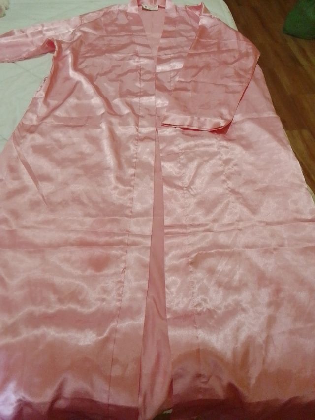 Bata de satén rosa para mujer Hamsa
